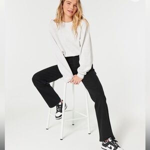 NWOT Hollister Ultra High-rise Dad Jean